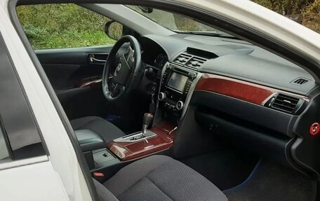 Toyota Camry, 2014 год, 1 700 000 рублей, 6 фотография