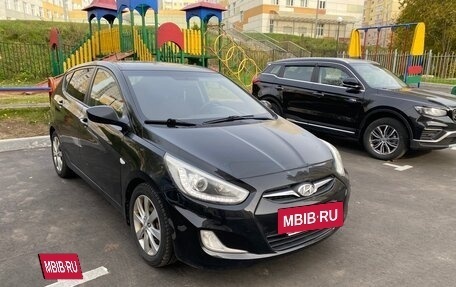 Hyundai Solaris II рестайлинг, 2013 год, 560 000 рублей, 3 фотография