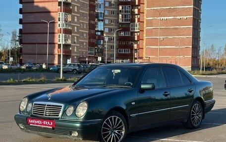 Mercedes-Benz E-Класс, 1995 год, 510 000 рублей, 2 фотография