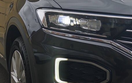 Volkswagen T-Roc I, 2022 год, 1 880 000 рублей, 9 фотография