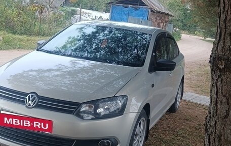 Volkswagen Polo VI (EU Market), 2011 год, 650 000 рублей, 2 фотография