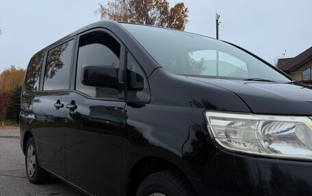 Nissan Serena III, 2005 год, 890 000 рублей, 4 фотография
