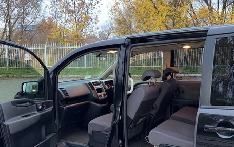 Nissan Serena III, 2005 год, 890 000 рублей, 19 фотография
