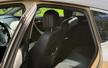 Opel Astra J, 2012 год, 550 000 рублей, 13 фотография