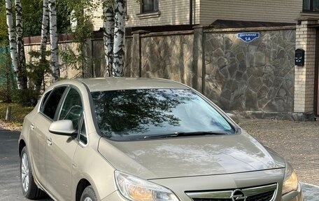 Opel Astra J, 2012 год, 550 000 рублей, 2 фотография