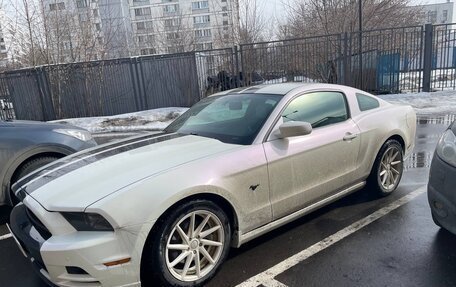 Ford Mustang VI рестайлинг, 2012 год, 2 300 000 рублей, 4 фотография