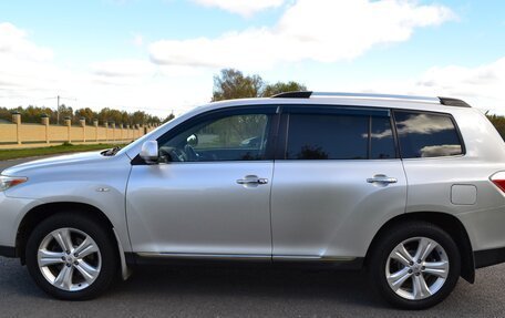 Toyota Highlander III, 2011 год, 1 730 000 рублей, 5 фотография