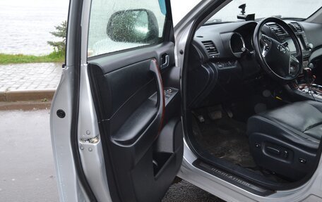 Toyota Highlander III, 2011 год, 1 730 000 рублей, 11 фотография