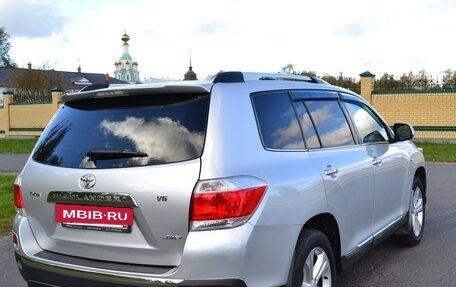 Toyota Highlander III, 2011 год, 1 730 000 рублей, 3 фотография
