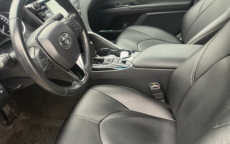 Toyota Camry, 2020 год, 3 200 000 рублей, 5 фотография