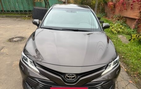 Toyota Camry, 2020 год, 3 200 000 рублей, 4 фотография