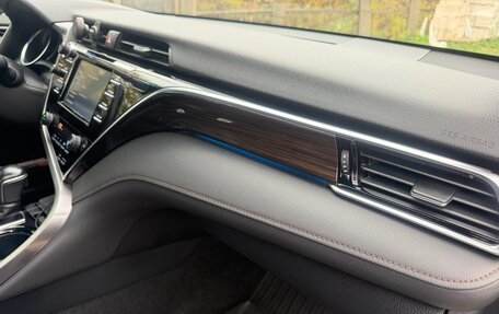 Toyota Camry, 2020 год, 3 200 000 рублей, 18 фотография