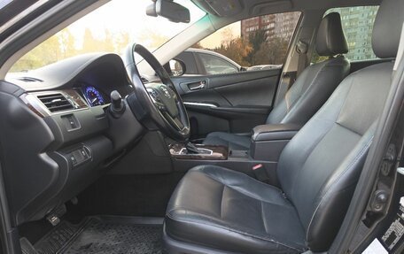Toyota Camry, 2017 год, 2 099 000 рублей, 10 фотография