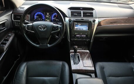 Toyota Camry, 2017 год, 2 099 000 рублей, 15 фотография