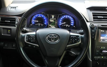 Toyota Camry, 2017 год, 2 099 000 рублей, 17 фотография