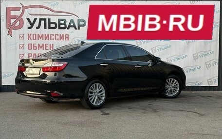 Toyota Camry, 2017 год, 2 099 000 рублей, 6 фотография