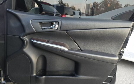 Toyota Camry, 2017 год, 2 099 000 рублей, 27 фотография