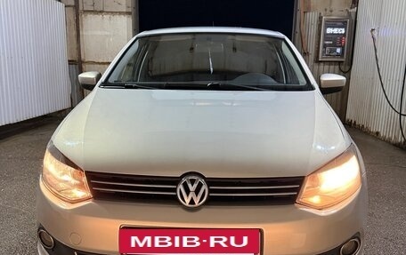 Volkswagen Polo VI (EU Market), 2010 год, 650 000 рублей, 2 фотография