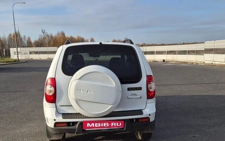 Chevrolet Niva I рестайлинг, 2018 год, 780 000 рублей, 3 фотография
