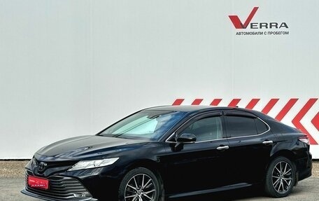 Toyota Camry, 2019 год, 3 050 000 рублей, 1 фотография