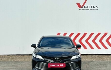 Toyota Camry, 2019 год, 3 050 000 рублей, 4 фотография