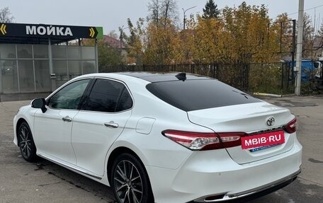 Toyota Camry, 2023 год, 3 200 000 рублей, 5 фотография