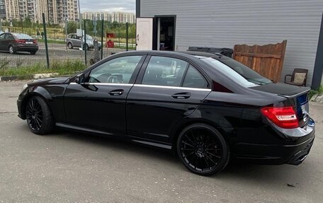 Mercedes-Benz C-Класс, 2011 год, 1 300 000 рублей, 10 фотография