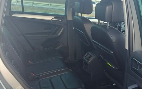 Volkswagen Tiguan II, 2018 год, 2 950 000 рублей, 9 фотография