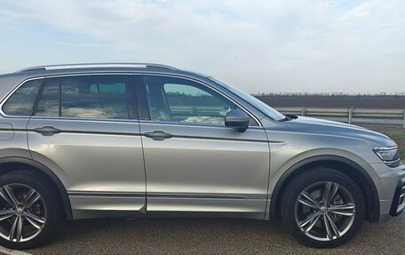 Volkswagen Tiguan II, 2018 год, 2 950 000 рублей, 4 фотография
