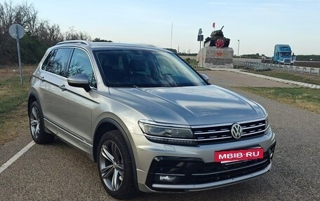 Volkswagen Tiguan II, 2018 год, 2 950 000 рублей, 6 фотография
