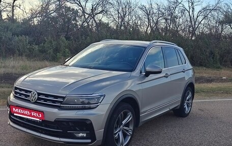 Volkswagen Tiguan II, 2018 год, 2 950 000 рублей, 3 фотография