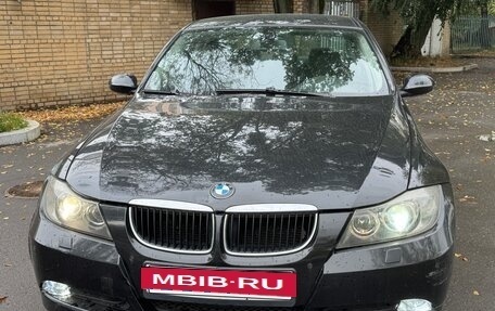 BMW 3 серия, 2007 год, 650 000 рублей, 2 фотография
