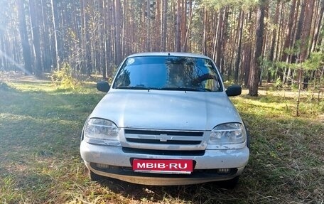 Chevrolet Niva I рестайлинг, 2005 год, 200 000 рублей, 1 фотография