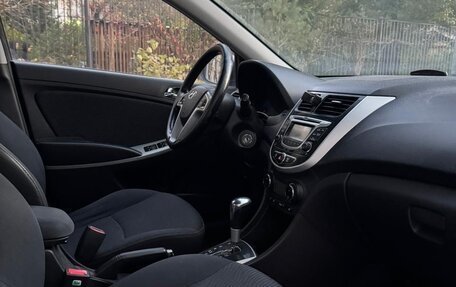 Hyundai Solaris II рестайлинг, 2013 год, 750 000 рублей, 8 фотография