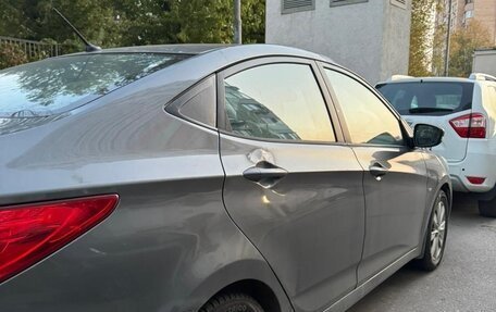 Hyundai Solaris II рестайлинг, 2013 год, 750 000 рублей, 4 фотография