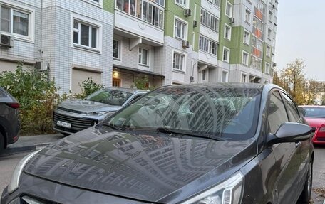 Hyundai Solaris II рестайлинг, 2013 год, 750 000 рублей, 1 фотография