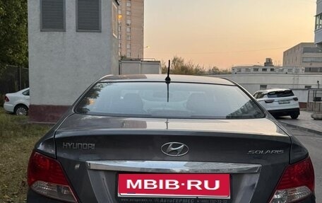 Hyundai Solaris II рестайлинг, 2013 год, 750 000 рублей, 2 фотография
