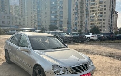 Mercedes-Benz C-Класс, 2003 год, 600 000 рублей, 1 фотография