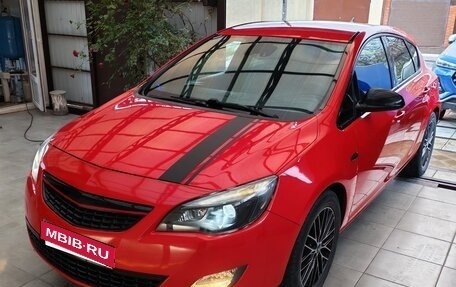 Opel Astra J, 2011 год, 999 000 рублей, 1 фотография