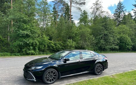 Toyota Camry, 2021 год, 2 799 000 рублей, 2 фотография