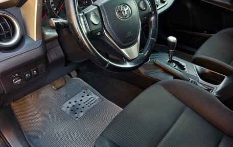 Toyota RAV4, 2013 год, 1 390 000 рублей, 16 фотография