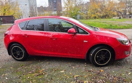 Opel Astra J, 2010 год, 1 050 000 рублей, 4 фотография