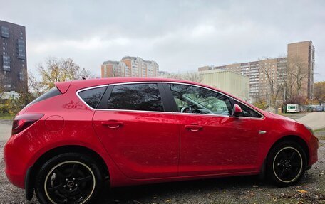 Opel Astra J, 2010 год, 1 050 000 рублей, 11 фотография