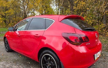 Opel Astra J, 2010 год, 1 050 000 рублей, 9 фотография