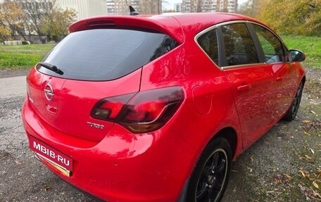 Opel Astra J, 2010 год, 1 050 000 рублей, 10 фотография