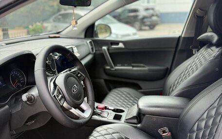 KIA Sportage IV рестайлинг, 2020 год, 2 050 000 рублей, 10 фотография