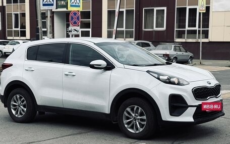KIA Sportage IV рестайлинг, 2020 год, 2 050 000 рублей, 7 фотография