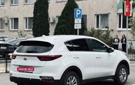 KIA Sportage IV рестайлинг, 2020 год, 2 050 000 рублей, 20 фотография