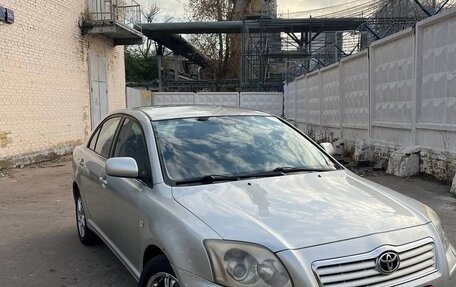 Toyota Avensis III рестайлинг, 2004 год, 615 000 рублей, 2 фотография