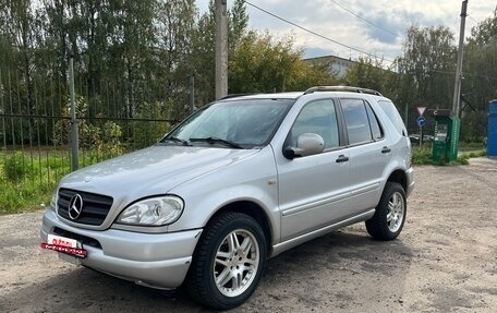 Mercedes-Benz M-Класс, 2000 год, 650 000 рублей, 2 фотография
